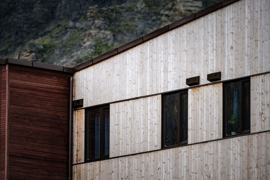 The flat-pack skyscraper: how wood can shape the cities of the future · Photo by Francesco Ungaro on Pexels