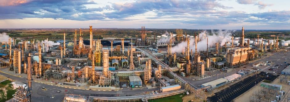 The fossil fuel industry is spending record amounts to keep California from regulating it · Photo by Tom Fisk on Pexels