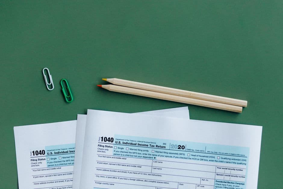 16 States Warn Big 4 Accounting Firms Over “Pushing Climate-Related Disclosures” · Photo by Nataliya Vaitkevich on Pexels