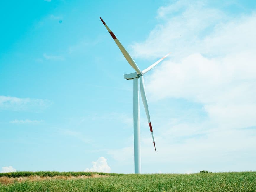 Santander Surpasses 85% of 2030 Green Finance Goal · Photo by Memet Öz on Pexels