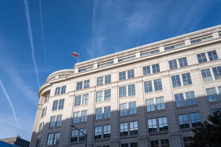 SEC’s plan to scrap shareholder proposal rule sparks criticism · Photo by Quang Vuong on Pexels