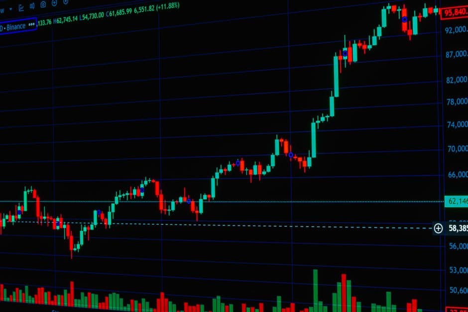 Italy Draws €110 Billion Order Book for New Green Bond Offering · Photo by Rafael Minguet Delgado on Pexels
