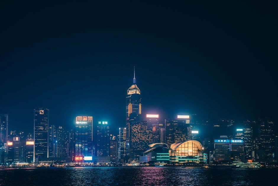 Hong Kong Issues Record $2.6 Billion Digital Green Bond · Photo by Willian Justen de Vasconcellos on Pexels