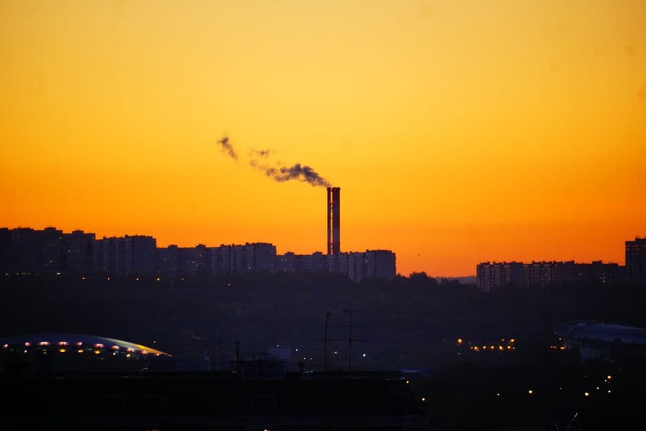 'Nowhere to escape' - Indonesians share footage of orange haze blanketing towns · Photo by BREAKS OUT on Pexels