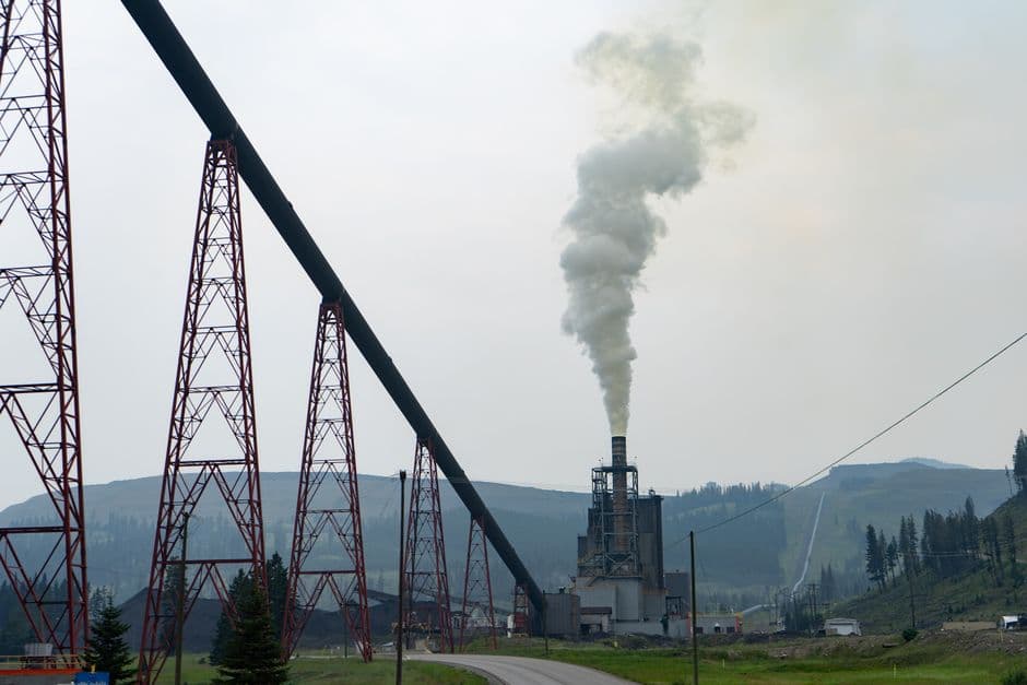 Is it really ‘madness’ to account for emissions from fossil fuels burned overseas? The Coalition sure thinks so | Temperature Check · Photo by Braeson Holland on Pexels