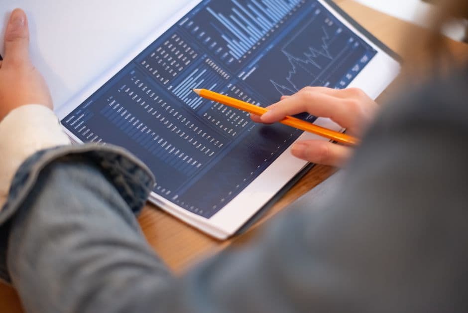 In-House Research, Engagement Overtake ESG Ratings as Investors’ Top Sustainability Tools: Survey · Photo by Kampus Production on Pexels