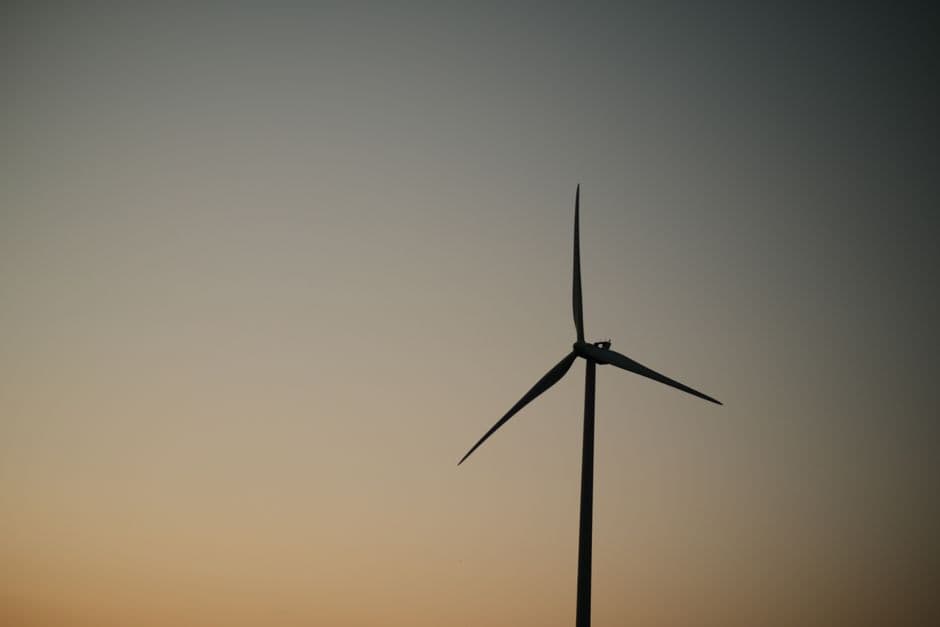 Revealed: Expensive gas behind ‘nearly 90%’ of rise in UK electricity bills · Photo by Jenny Tran on Pexels
