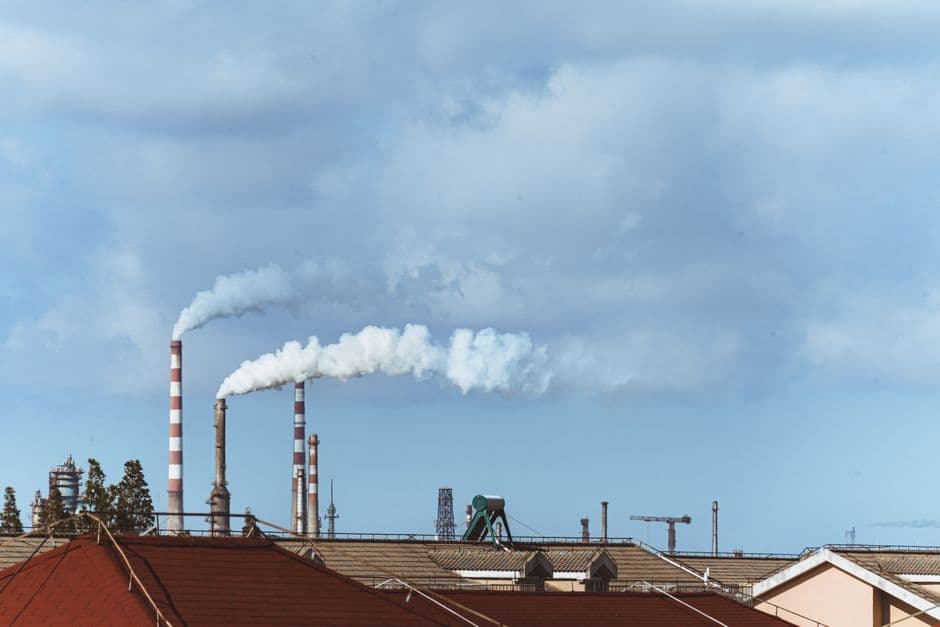 Of these 8 corporate climate strategies, only 1 is linked to falling emissions · Photo by 女子 正真 on Pexels